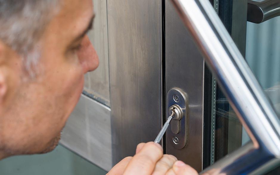 comment changer un barillet de porte Neuilly-sur-Marne